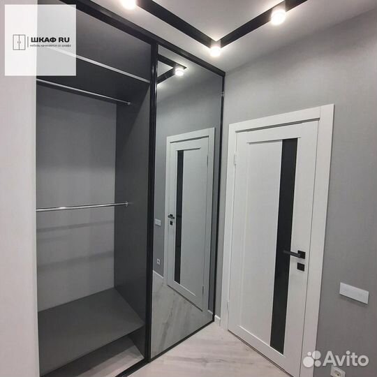 Распашной шкаф на заказ