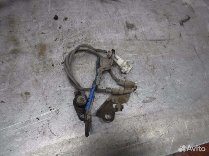 Датчик abs передний правый Toyota Corolla 120 4ZZ