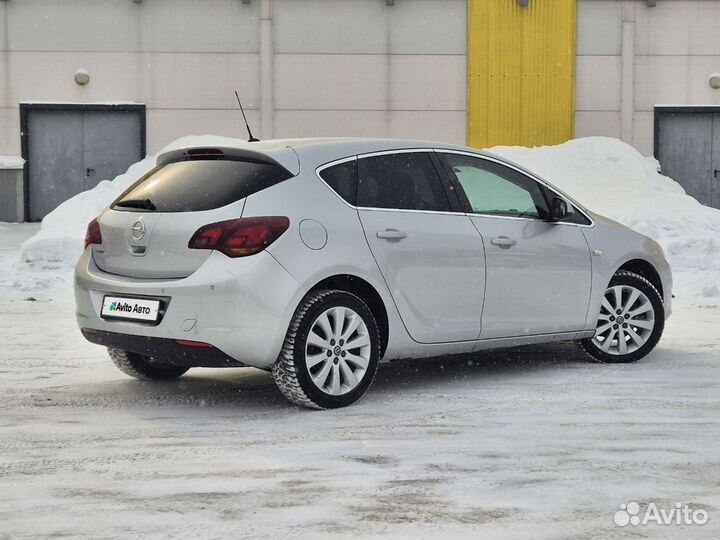 Opel Astra 1.6 AT, 2011, 156 253 км