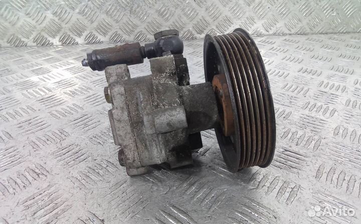 Насос гидроусилителя руля Volkswagen Bora 2005