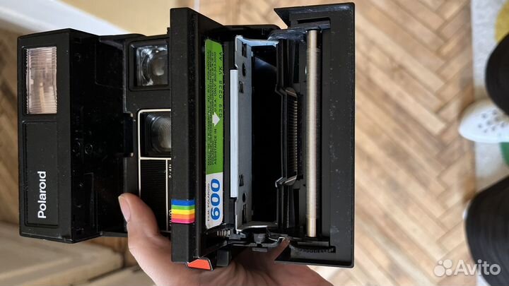 Плёночный фотоаппарат polaroid