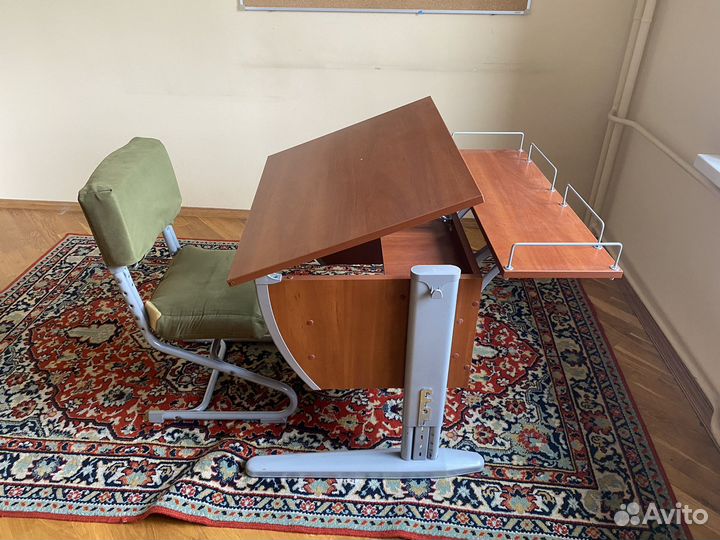 Детский стол парта и стул