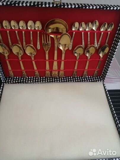 Набор столовых приборов на 12 персон