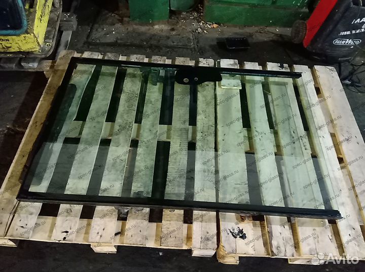 Стекло кабины hitachi EH3500