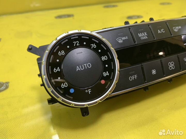 Mercedes Benz W204 блок климата USA