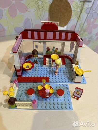 Lego Friends кафе