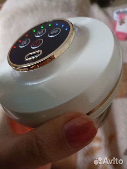 Вакуумный антицеллюлитный массажёр