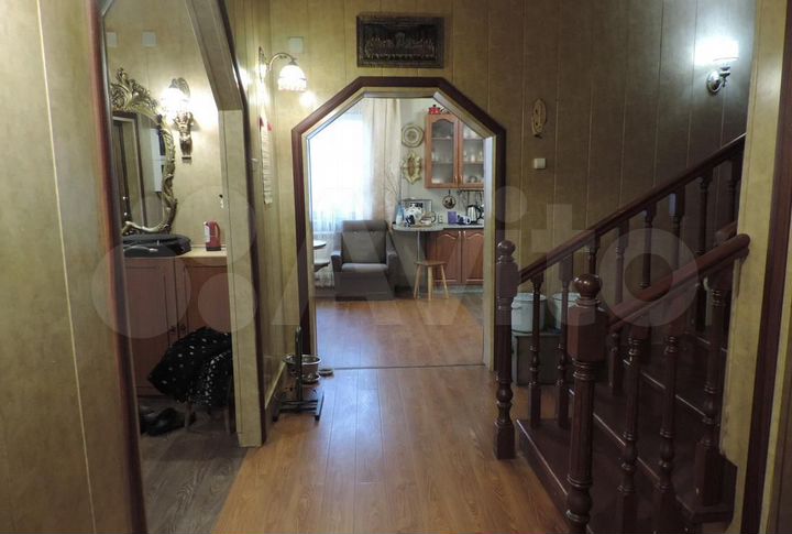 Дом 242 м² на участке 12 сот.