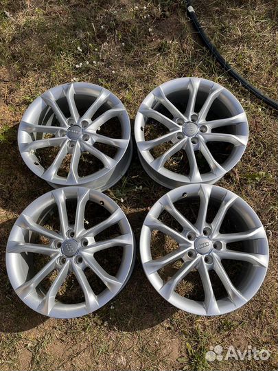 Оригинальные диски R18 на Audi Q3