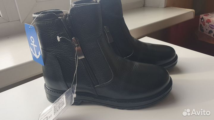 Новые зимние ботинки