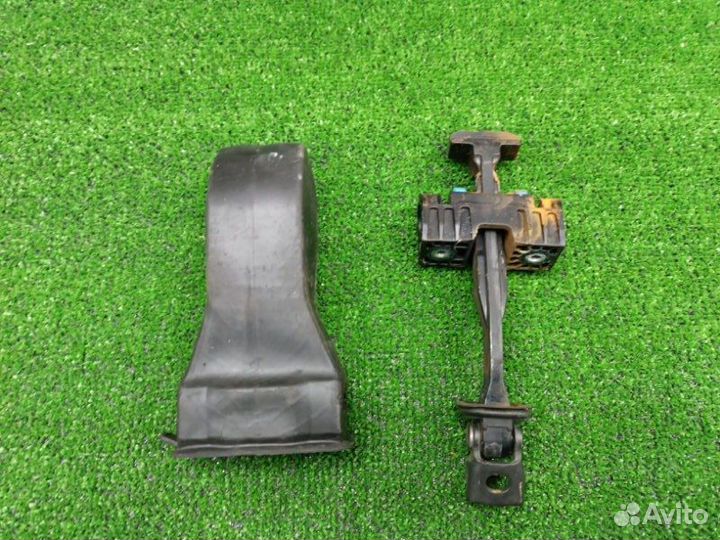 Ограничитель двери передний Volkswagen Golf 7 CJZ