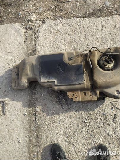 Бак Renault Clio 2/Lutecia2 1.4 MPI K7J 700 2000