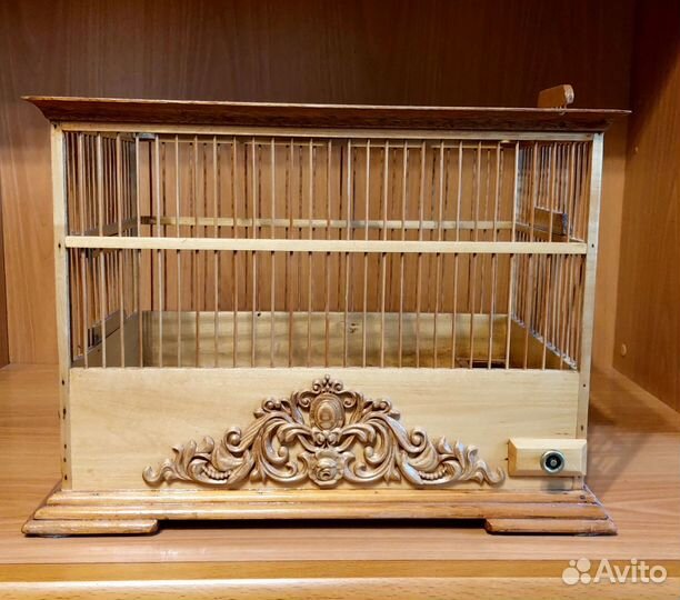 Клетки для птиц деревянные