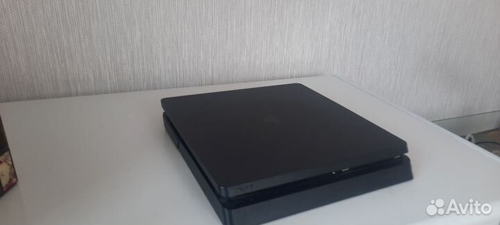 Sony playstation 4 slim