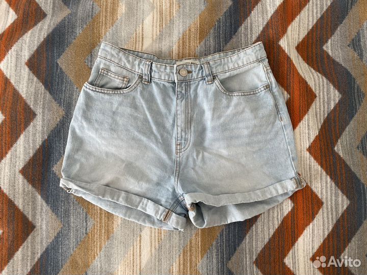 Джинсовые шорты