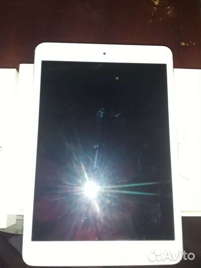 Планшет apple iPad mini без симкарты