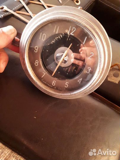 Оригинальные часы газ-21 Волга