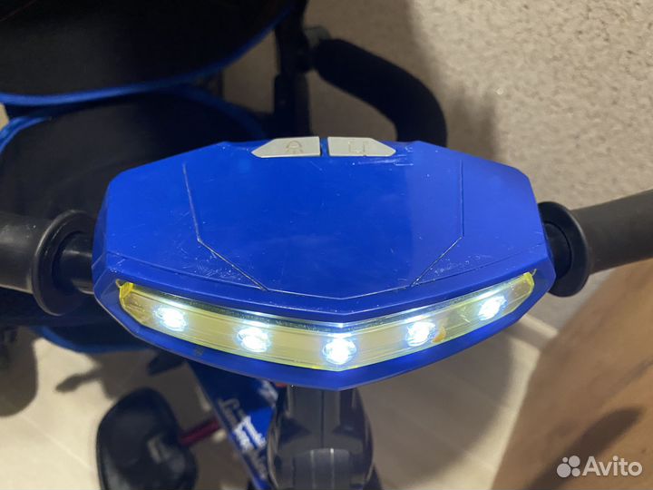 Трехколесный велосипед