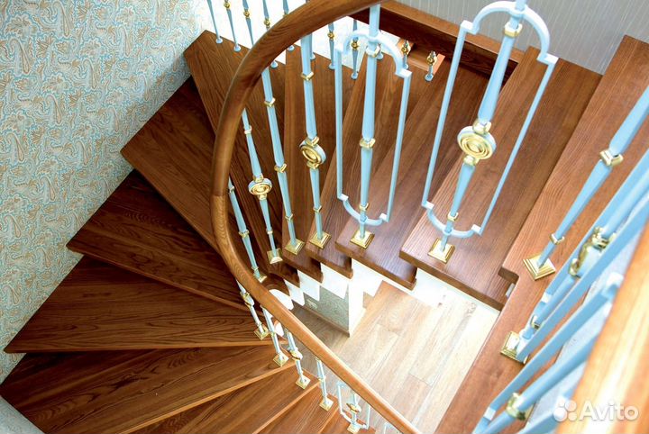 Ступени для лестниц и другие комплектующие К