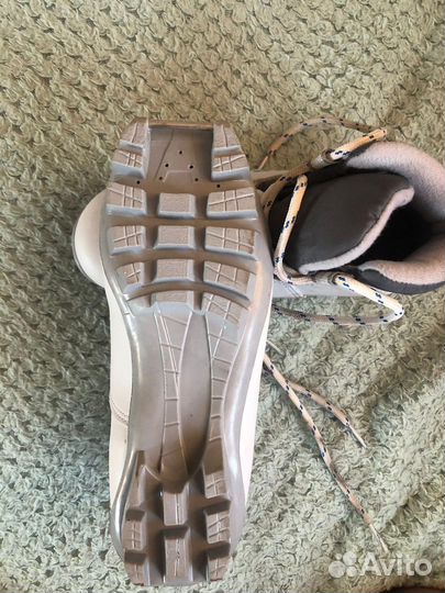 Лыжные ботинки