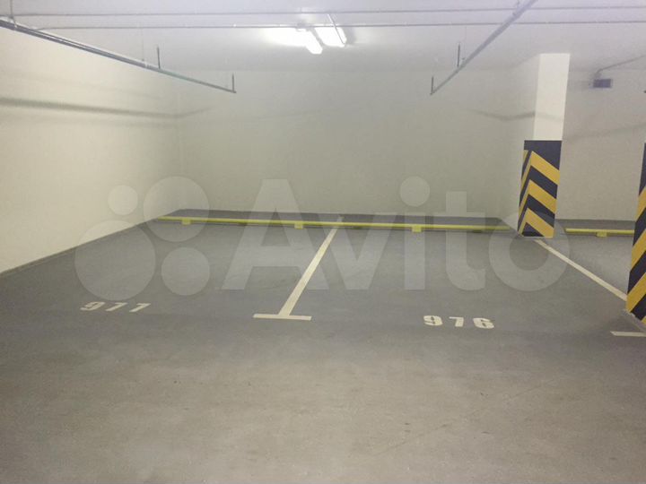 Машиноместо, 20 м²