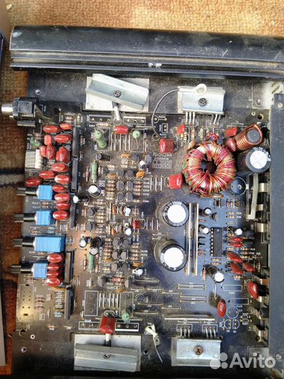 Автомобильный усилитель