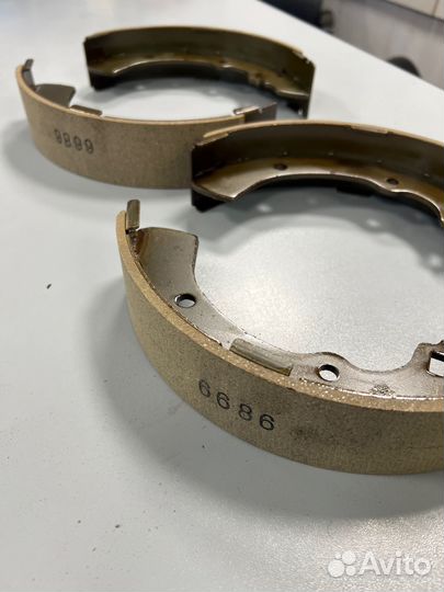 Тормозные колодки задние Mitsubishi L200/L300