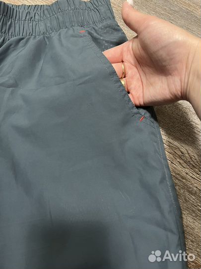 Женский спортивный костюм