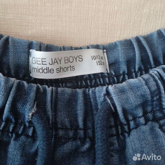 Джинсовые шорты