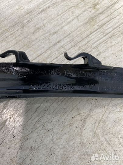 Накладка петли капота Уголок жабо Renault logan st