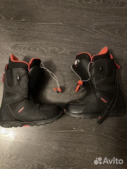 Сноуборд+ботинки. Комплект