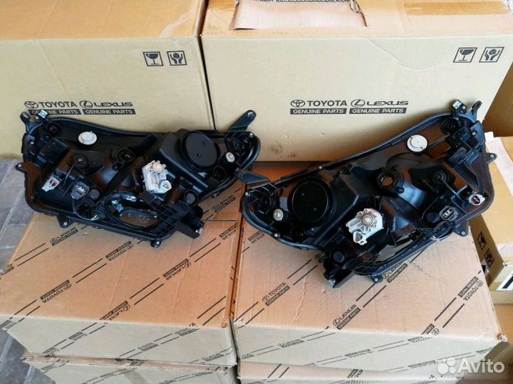 Фары Toyota Rav4