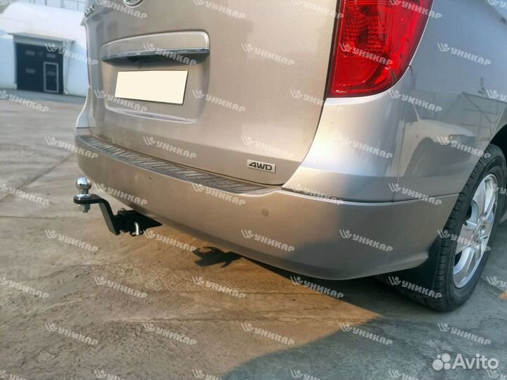 Фаркоп на Хендай Гранд Старекс под квадрат