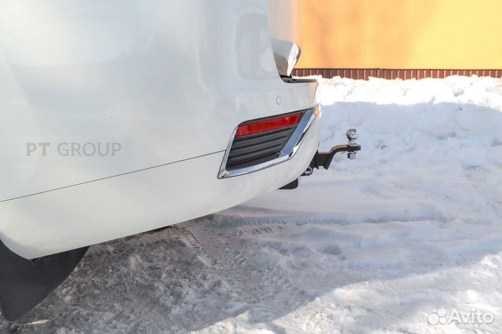 Фаркоп под квадрат Toyota LC 300 с нерж накладкой