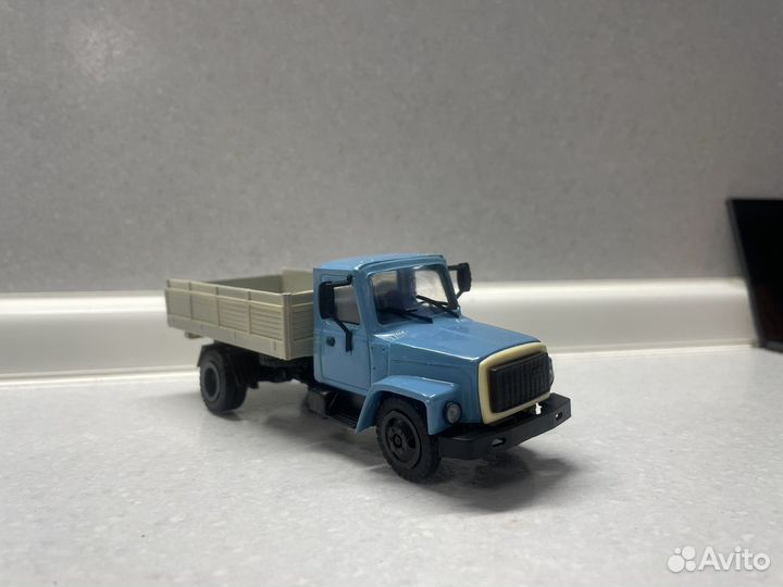 Модель газ-3307 масштаб 1:43 Компаньон