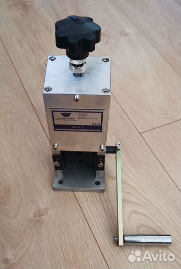 Станок для разделки кабеля м-25