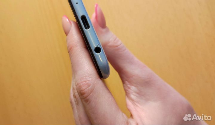 Смартфон Samsung Galaxy A40