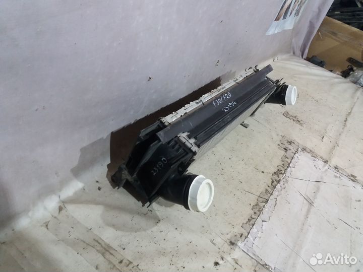 Бмв 3 F30 2011- Радиатор интеркулера 23190