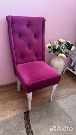 Мягкий стул со спинкой