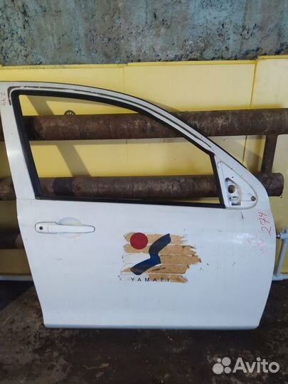 4 Двери на mazda demio