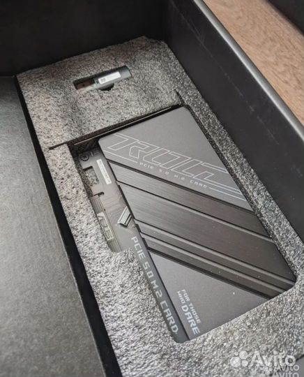 Материнская плата asus ROG crosshair X670E hero