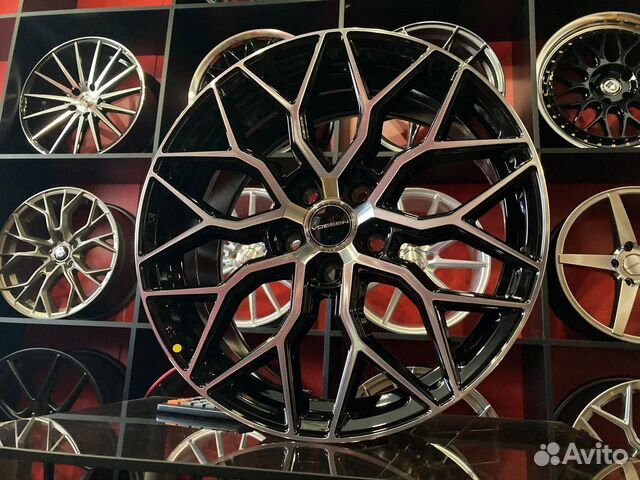 Диски R18 5x114,3 Vossen HF-2 BKF