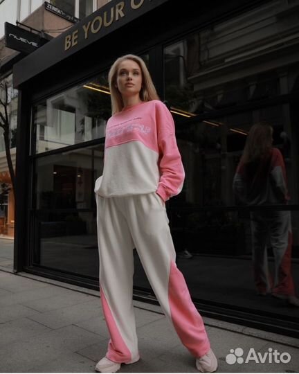 Спортивный костюм женский