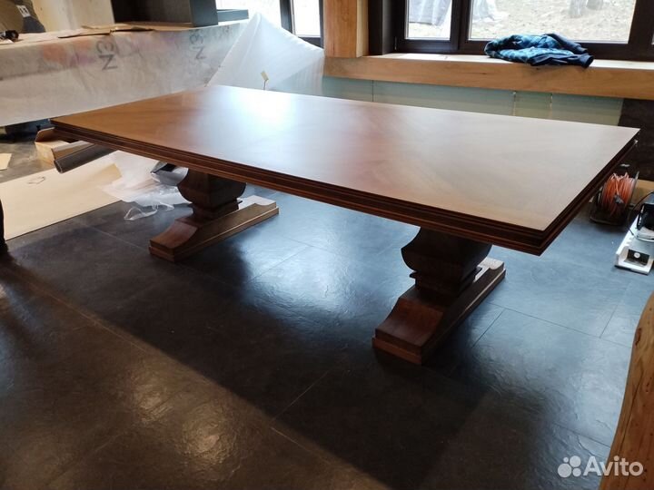 Стол из дуба