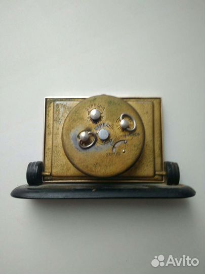 Настольные часы