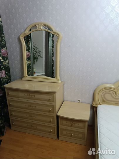 Спальный гарнитур бу