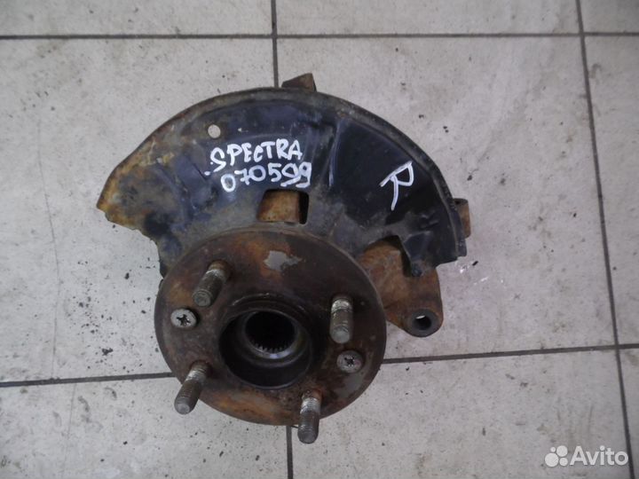 Кулак поворотный передний правый Kia Spectra 2001