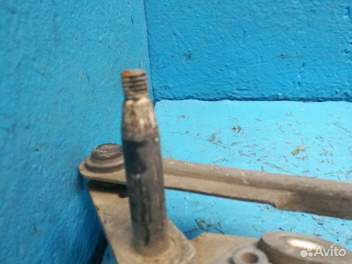 Трапеция передних стеклоочистителей Вольво С80