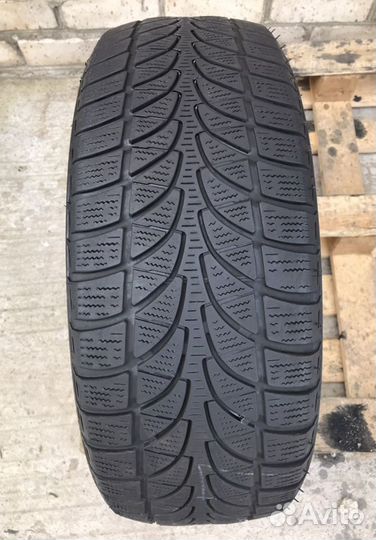 Bridgestone Blizzak LM-32 215/55 R17 98V