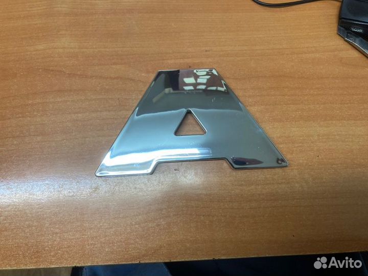 Эмблема буква 